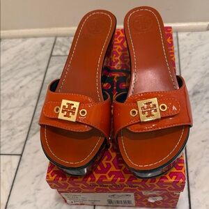 Tory Burch Orange Patent Slide Sandals with Gold Logo retail $250
